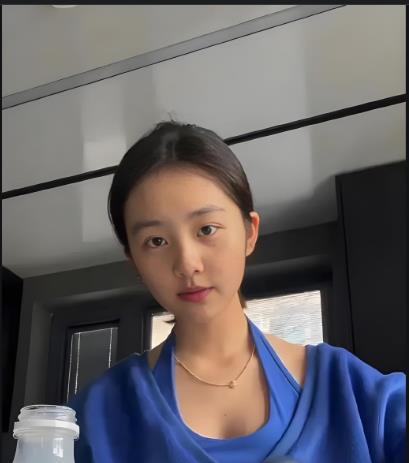 黄磊女儿黄多多1.jpg